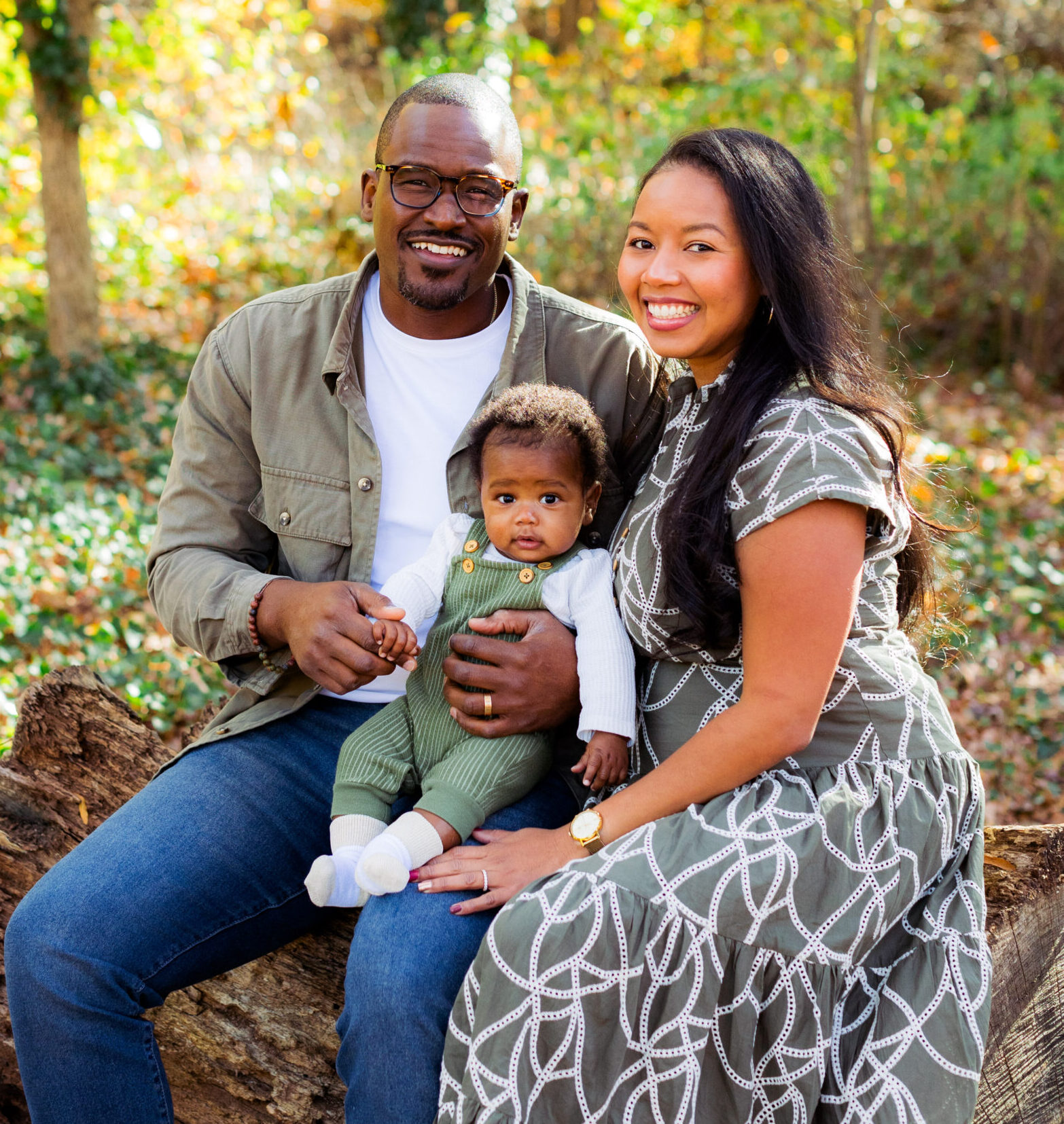 dentist holding her daughter before first teeth cleaning in DC